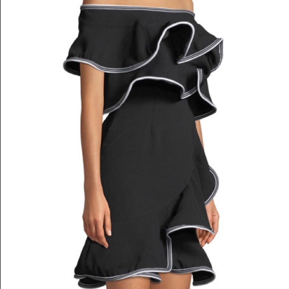 FEW MODA Flounced ruffle off the shoulder dress L